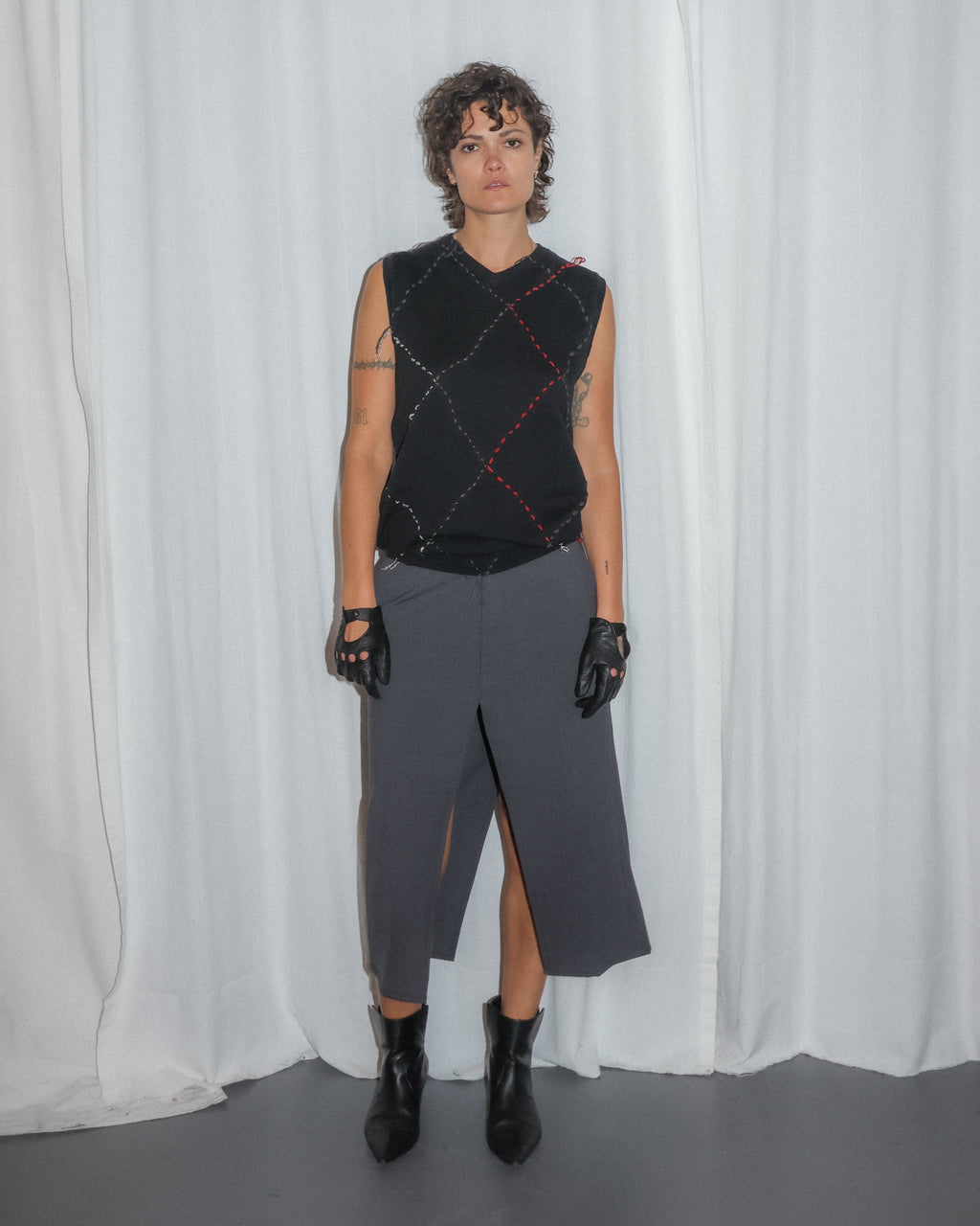 Black embroidery vest by RE;INCARNATED – image 1 of 4