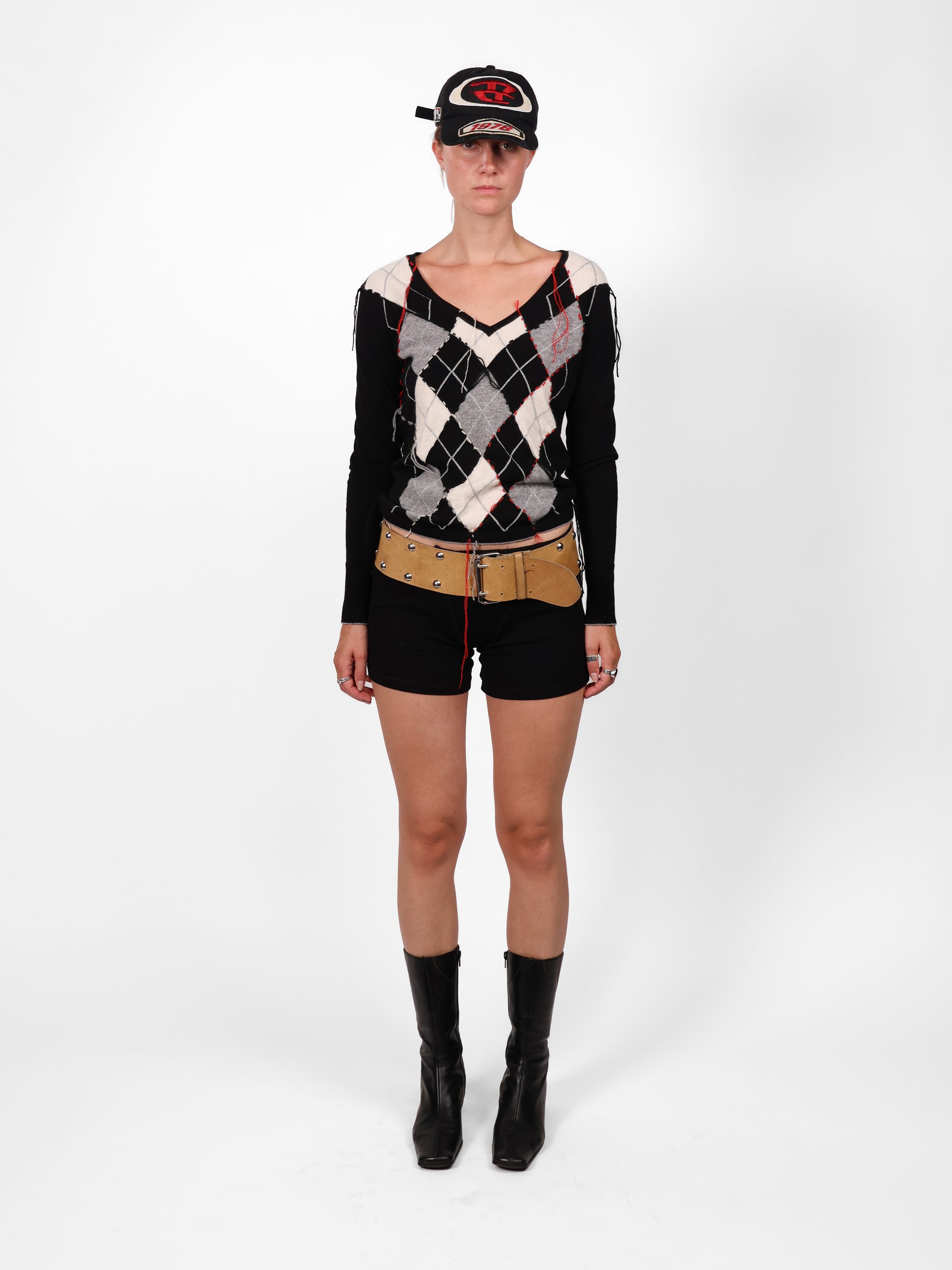 BLACK ARGYLE KNIT