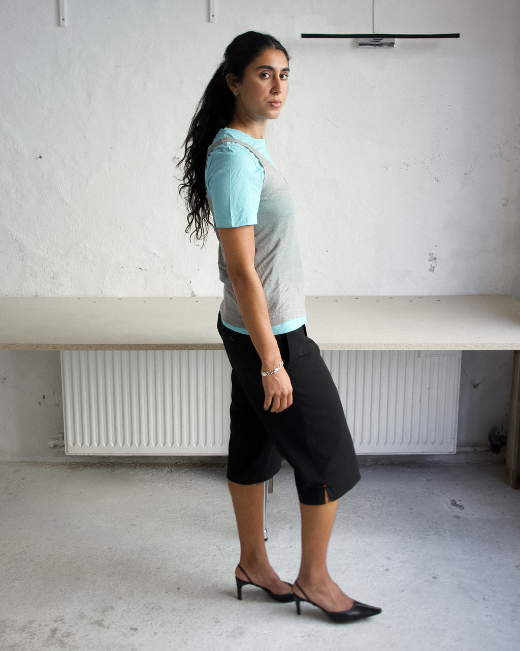 BLACK SLIT CAPRIS