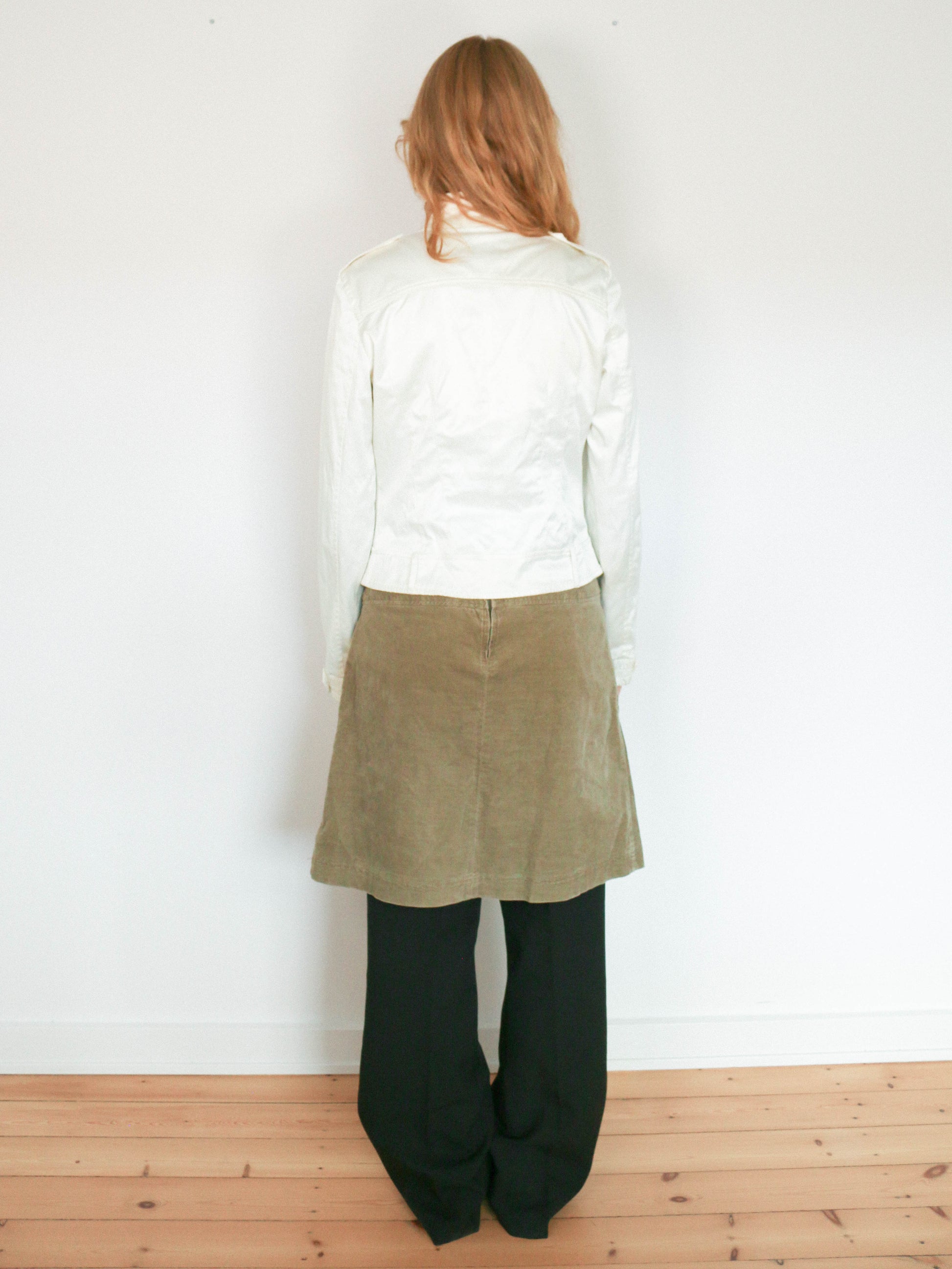 PLEAT SKIRT