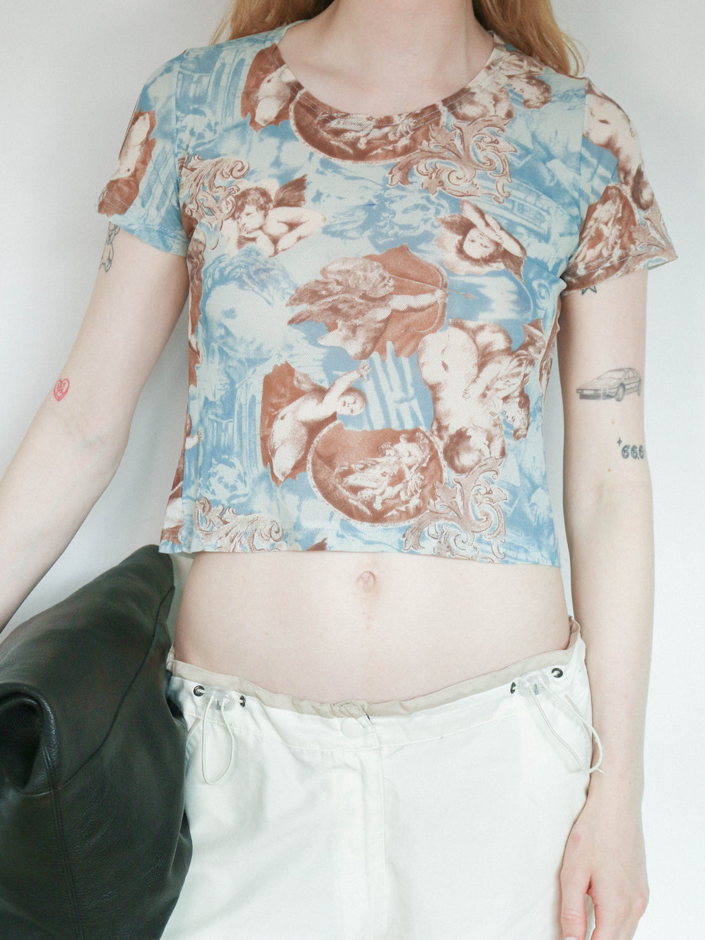 CROPPED T-SHIRT